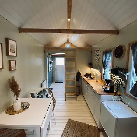 Tiny House Werse Im Pier9 Tiny House 3*